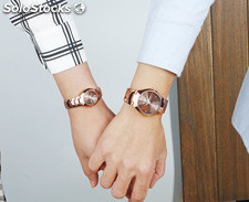 Reloj de pulsera para pareja fábricada en China con buen calidad y precio