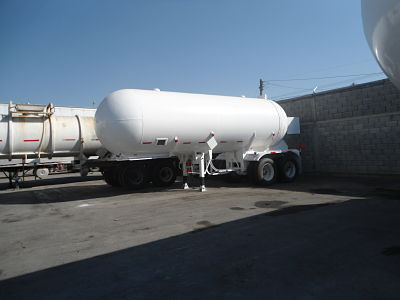 Remolque tanque para transportar dioxido de azufre- 28000 lts . - Foto 2