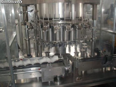 Remplisseuse rotative à 18 pistons FARMOMAC en acier inoxydable - Photo 2