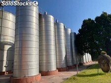 Réservoir de 32 000 litres en acier inoxydable AISI 316