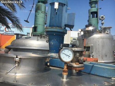 Réservoir réacteur en acier inoxydable de 2000 litres avec agitateur et - Photo 2