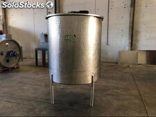 Réservoir simple en acier inoxydable avec agitateur à lame de 2 300 litres
