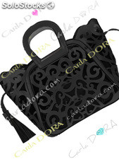 Sac femme ajoure arabesque noir pompon