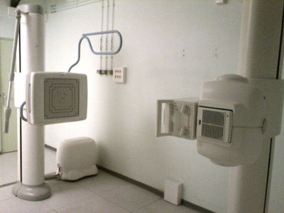 Salle de radiologie numérique poumons GE
