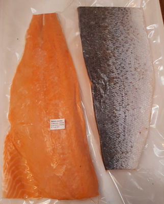 Salmon filete con piel sin espinas