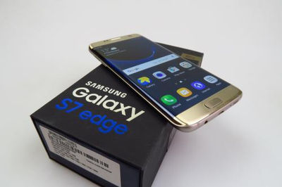 Samsung - Galaxy S7 edge 32GB - Pink Gold - Zdjęcie 2
