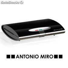 Sandwichera de Antonio Miró de elegante diseño minimali