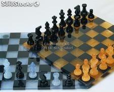 Schachspiele aus Alabaster