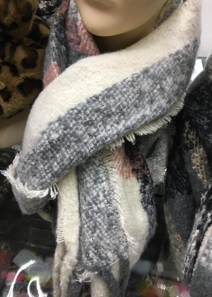 Sciarpa sciarpone invernale donna scialle in stock