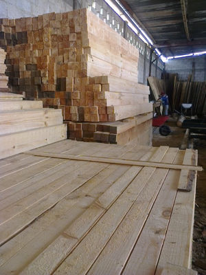 Se vende madera de pino - Foto 2