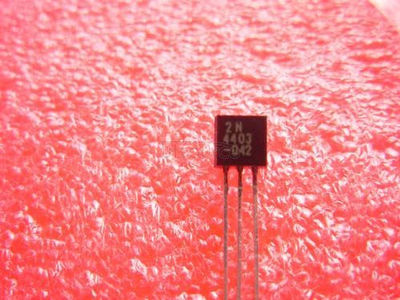 Semiconductor 2N4403 de circuito integrado de componente electrónico