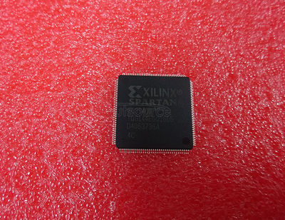 Semiconductor XC3S400-4TQG144C de circuito integrado de componente electrónico