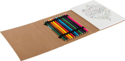Set de colorear para adultos con lápices de colores y dibujos