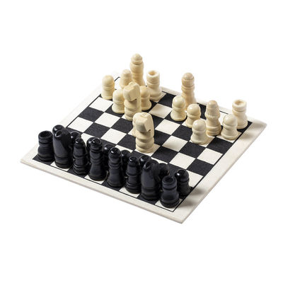 Set de juegos Incluye ajedrez, parchís y damas. - Foto 3