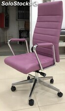 Silla escritorio ergonómica con ruedas y reposabrazos acolchados