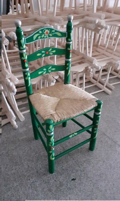 silla comedor madera roble estilo rústico y asiento de anea