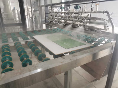 Sistema de pulverização de líquido revestido de vidro