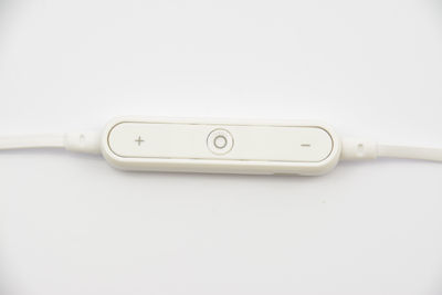 Słuchawki douszne Bluetooth białe - Zdjęcie 3
