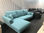 Sofa 3 plazas con chaiselongue tapizado en tela azul - Foto 2