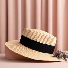 Sombrero de papel con cinta ajustable