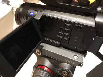 Sony pxw - X70 full hd xdcam handheld camcorder