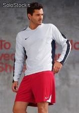 Sport: Nike, Puma, Adidas. Outlet: Armani, Kevin Klein, Zara, Diesel, Next