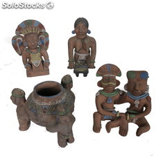 Statue di Idoli Azteca in terracotta Lotto 34