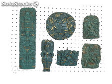 Statue di riproduzioni di guerrieri e sacerdoti civiltà Maya. Stock 45-