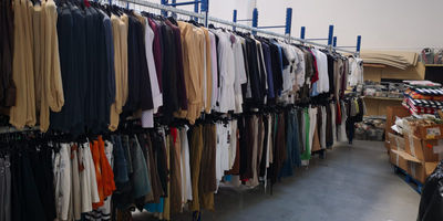 Stock 5000 pz Abbigliamento Uomo/Donna - Made in Italy - Vendesi in blocco