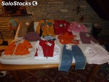 Stock abbigliamento bambino 0-16 anni , nuovo e firmato pezzi 239 .