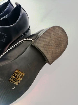 Stock Chaussures pour femmes - Photo 3