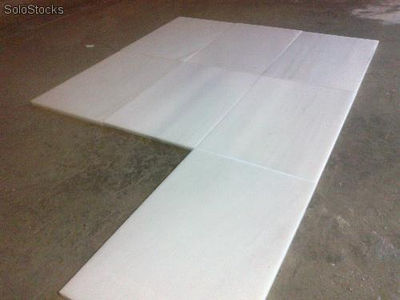 Stock de baldosa marmol blanco macael 40x20x2 a 9,50 €/m2.