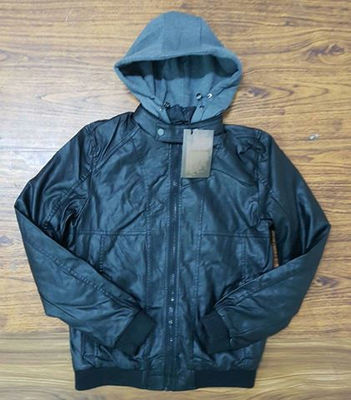 Stock de jaqueta de couro sintético para homen - Foto 4