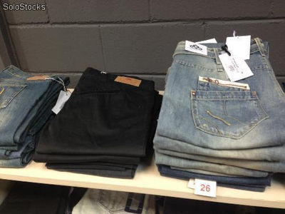 Stock de jeans hombre y mujer - Foto 3
