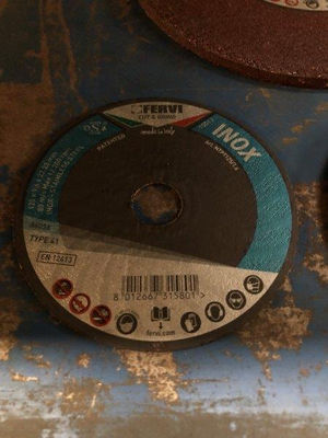 Stock di dischi abrasivi per il taglio 1,6 mm inox nuovi