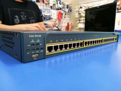 Switch Cisco Catalyst 2950T- administrable - Foto 2