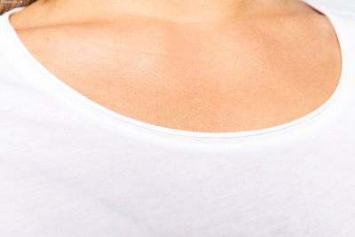 T-shirt bio donna maniche corte e collo con bordi a taglio vivo - Foto 2