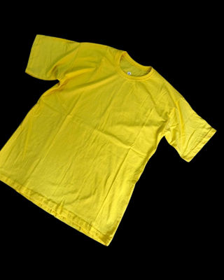 T-shirt jaune et moutard
