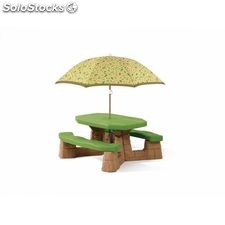 Table de pique-nique avec parasol