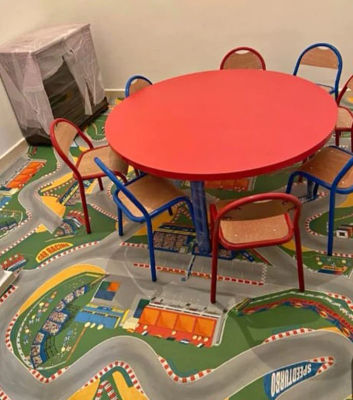 Table octogonalee pour maternelle et primaire
