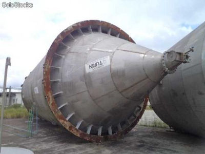 Tanques de inox e silos de aluminio