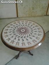Tavolo in mosaico artistico