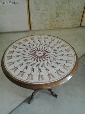Tavolo in mosaico artistico