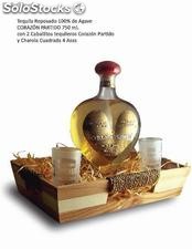 Foto del Producto Tequila Corazón Partido con Charola y Caballitos