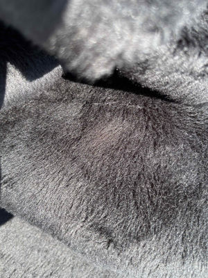 Tessuto eco pelliccia nero per Artigianato