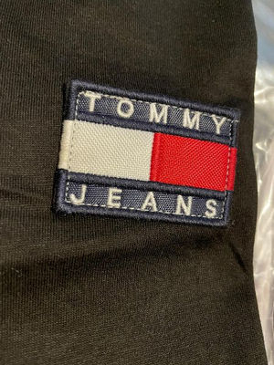 Tommy Jeans Badge t-shirt wholesale hurt - Zdjęcie 4