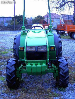 Tractor John Deere 946