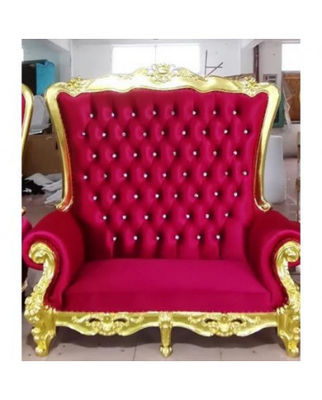 trone de mariage double doré et velours rouge