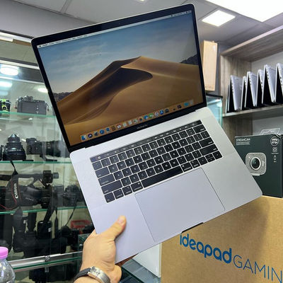 Used Macbook laptop available for sale - Foto 3