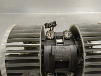 Ventilador calefaccion / 64113453729 / 4652232 para bmw X3 (E83) 2.0 16V Diesel - Foto 3